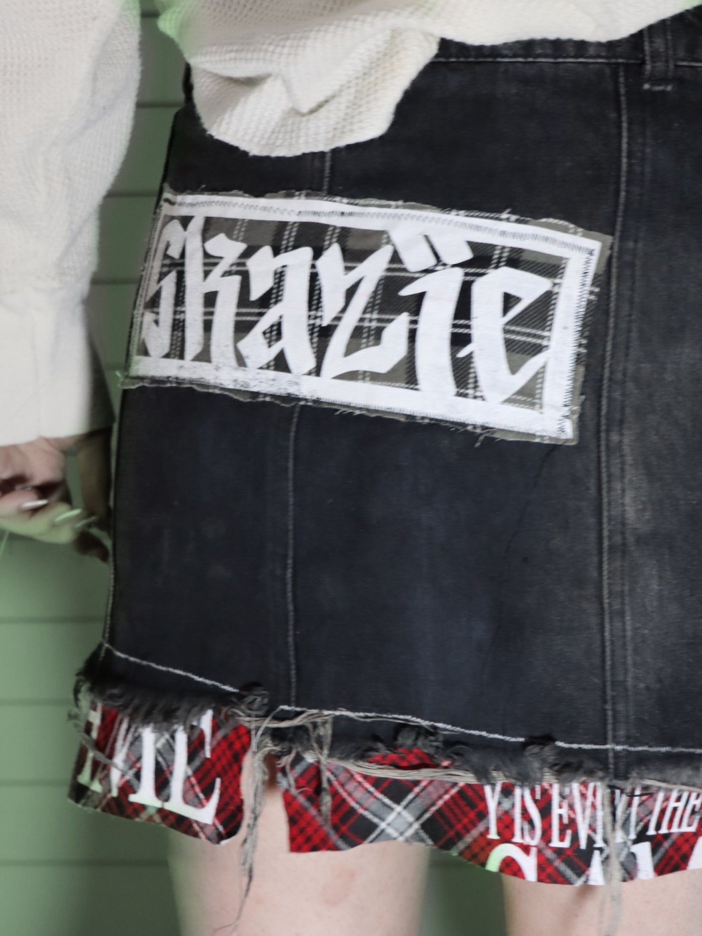 1YETFS Skirt